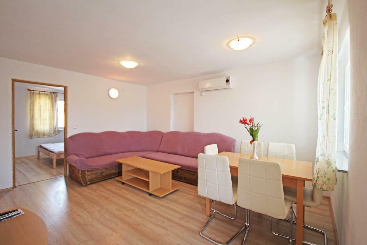 Apartmani Bradaric Pula Exterior foto